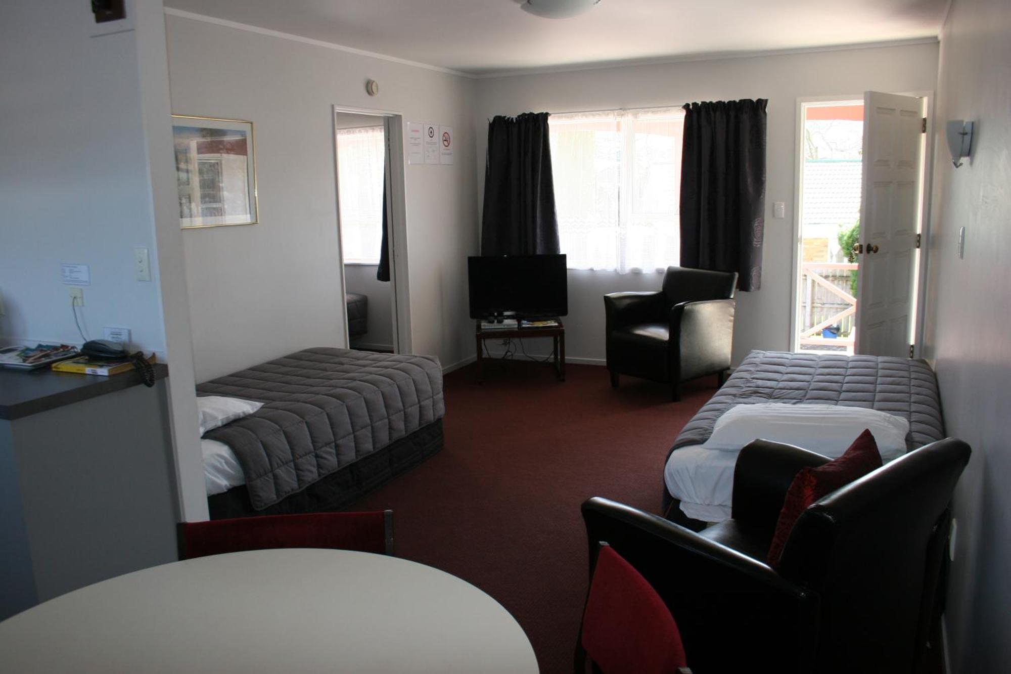 Burgundy Rose Motel Вангерей Екстер'єр фото